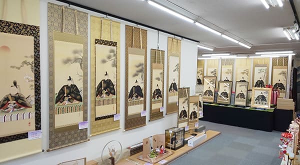 人形の京秀店内2